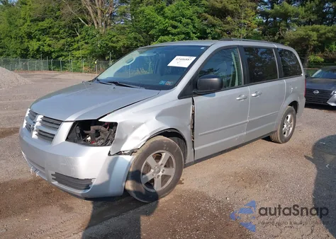 2010 Dodge Grand Caravan Hero z USA, uszkodzony, nr VIN 2D4RN3D1XAR450200